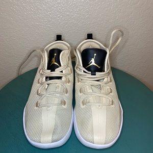 Jordan’s size 7Y